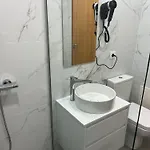 Maribel's Place פונשל